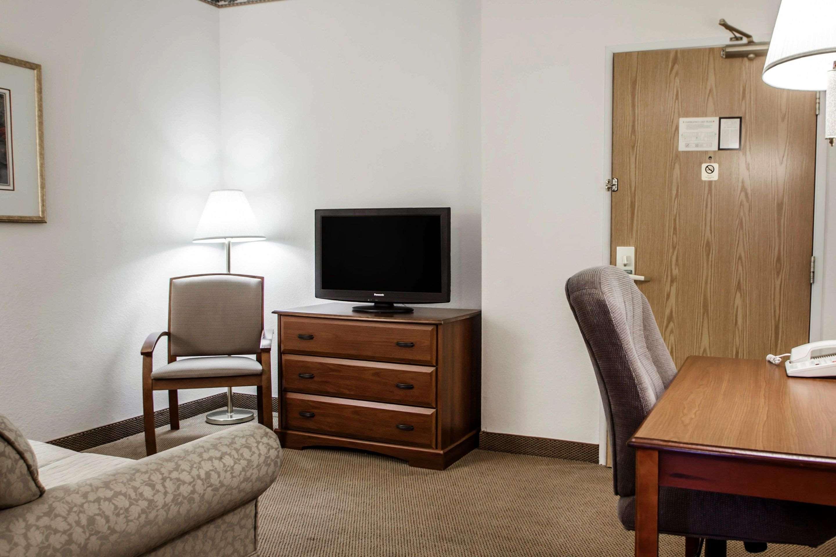 Comfort Inn & Suites Geneva- West Chicago Buitenkant foto