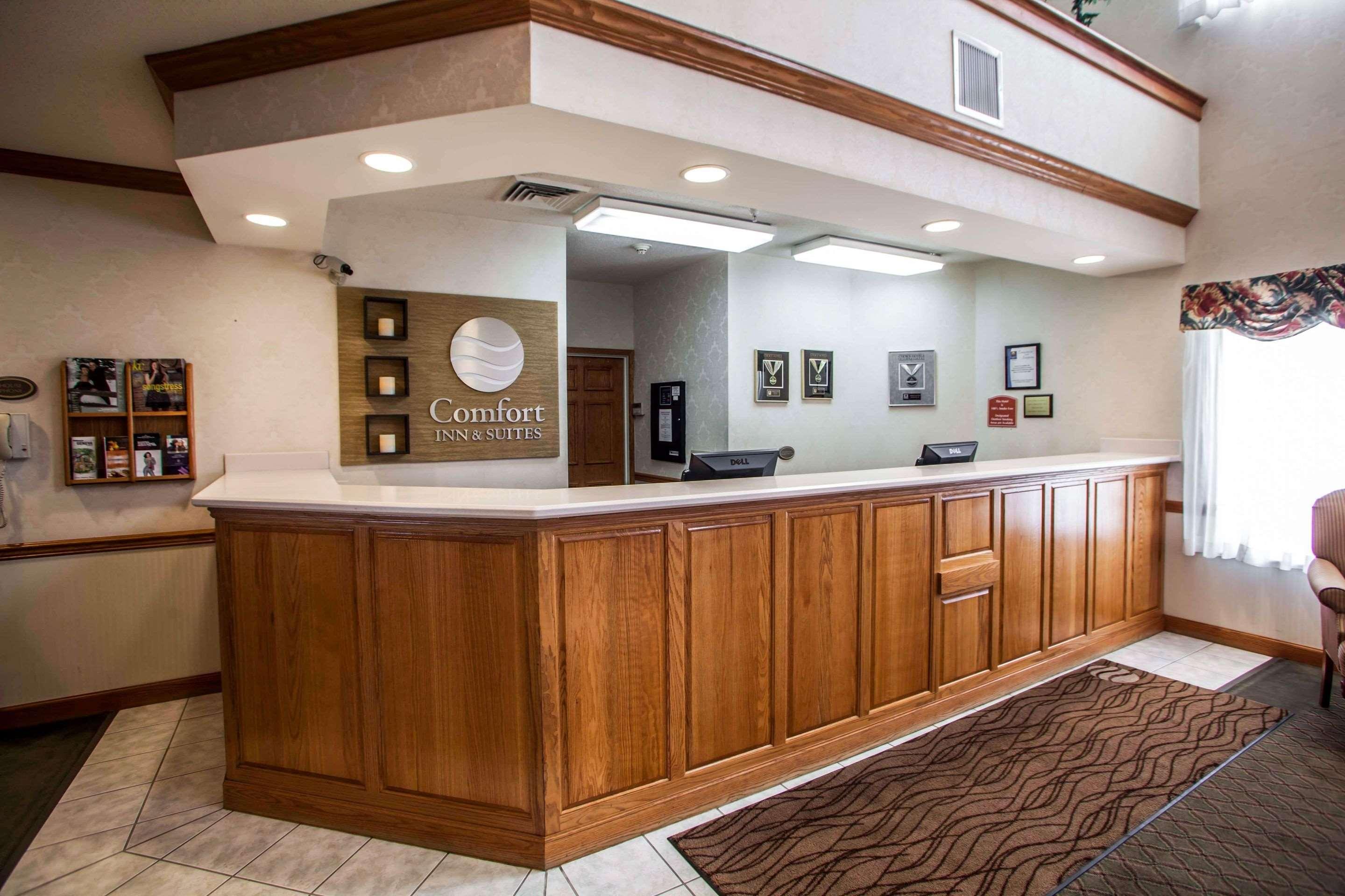 Comfort Inn & Suites Geneva- West Chicago Buitenkant foto