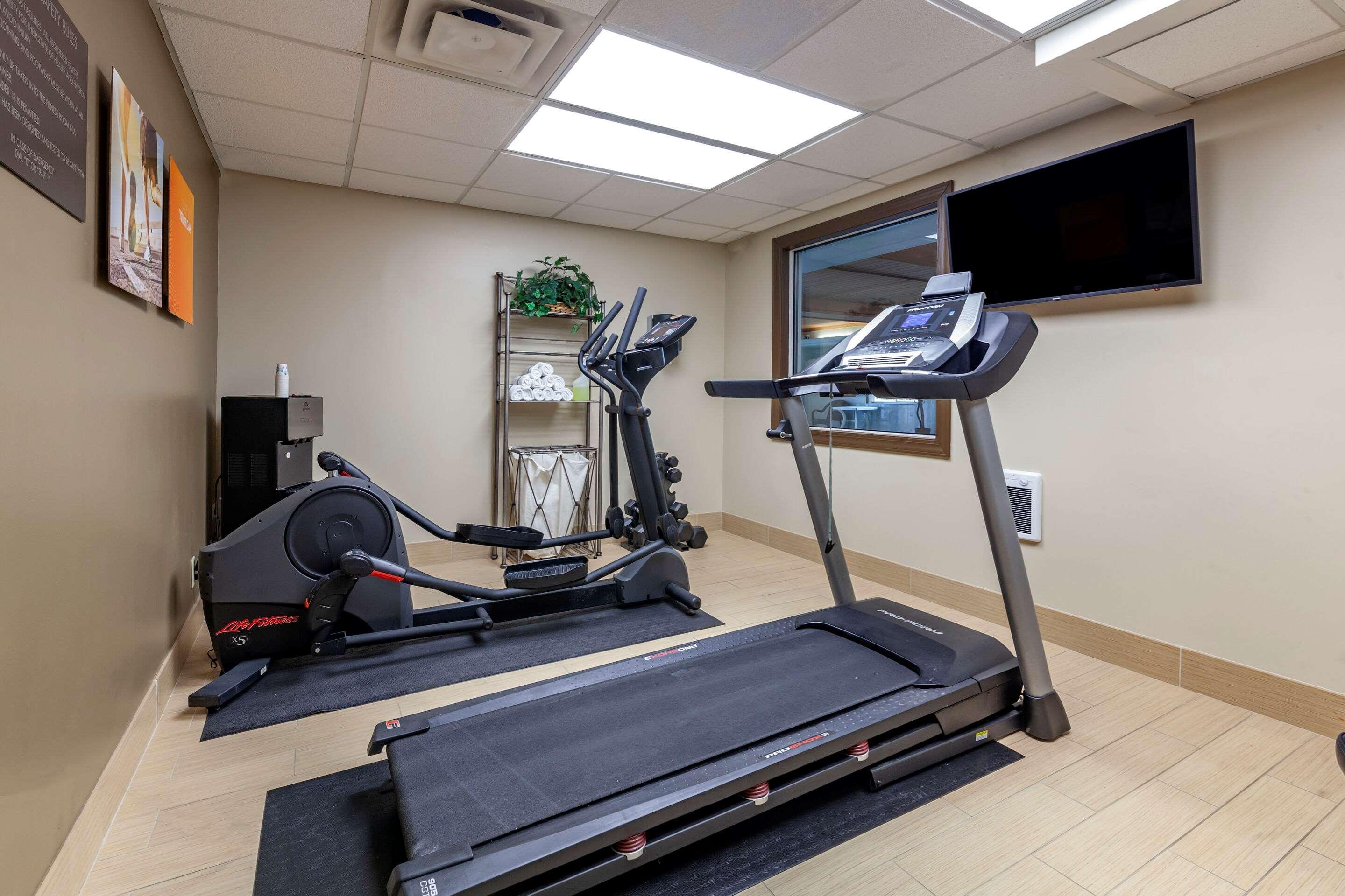 Comfort Inn & Suites Geneva- West Chicago Buitenkant foto