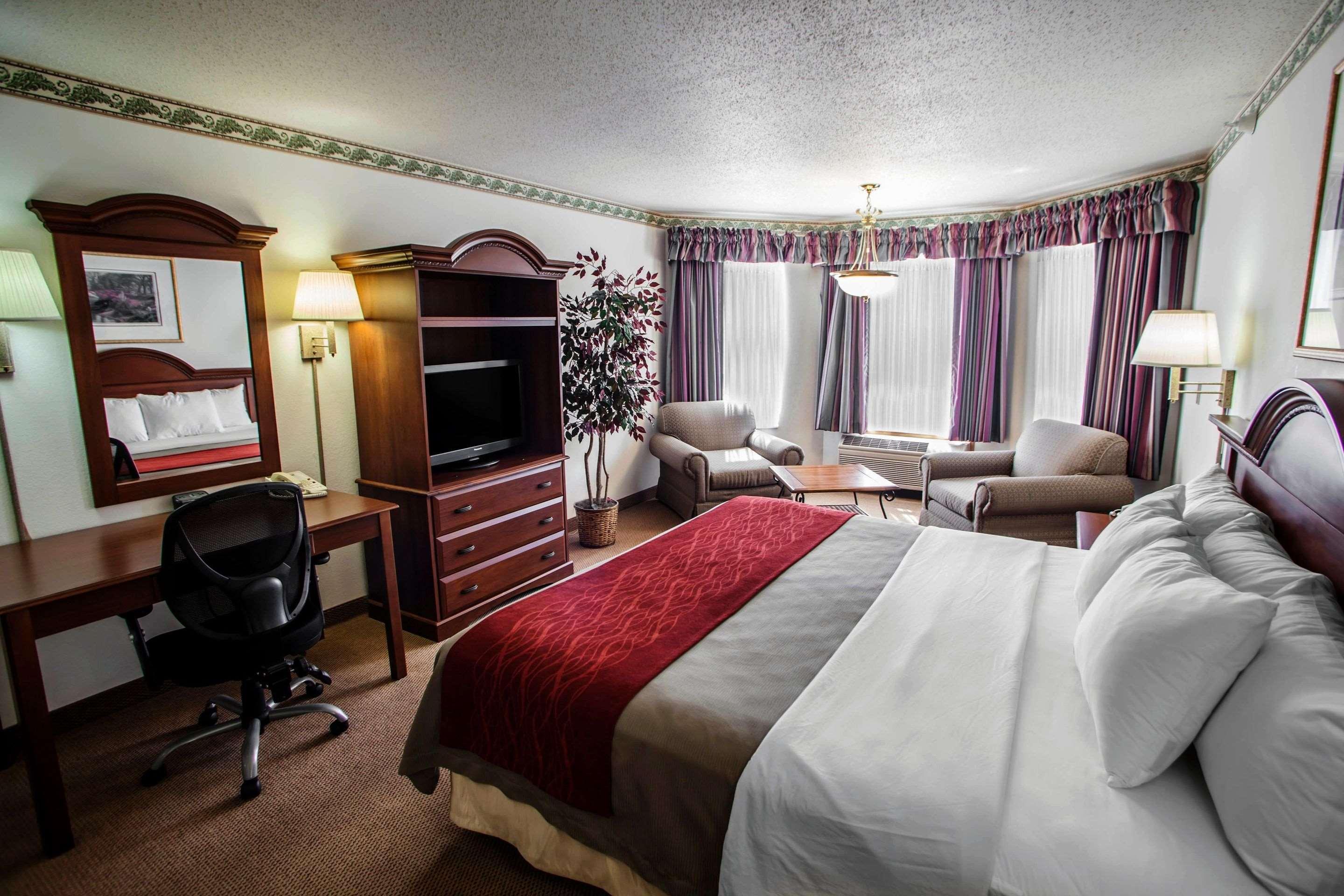 Comfort Inn & Suites Geneva- West Chicago Buitenkant foto