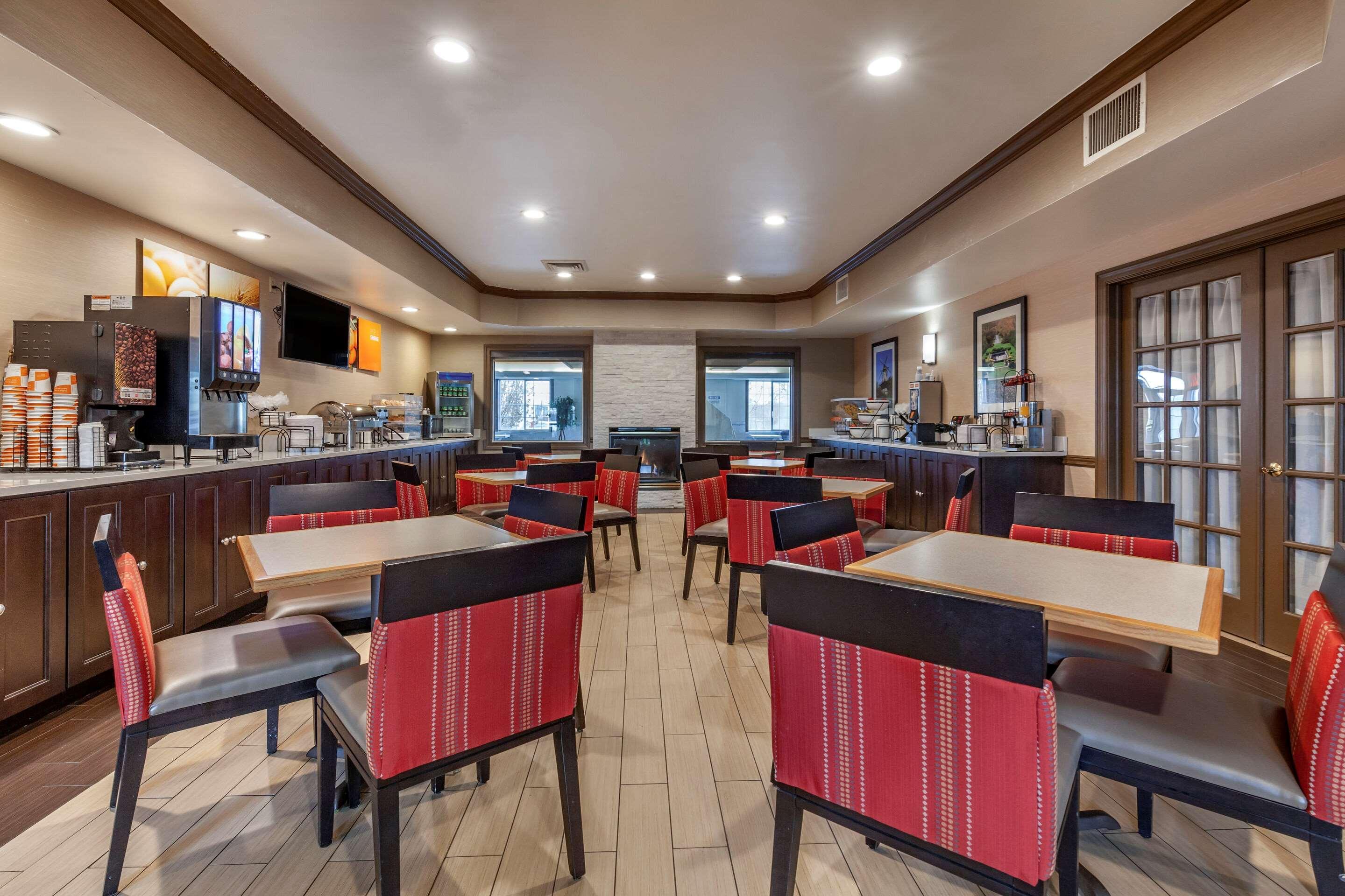 Comfort Inn & Suites Geneva- West Chicago Buitenkant foto