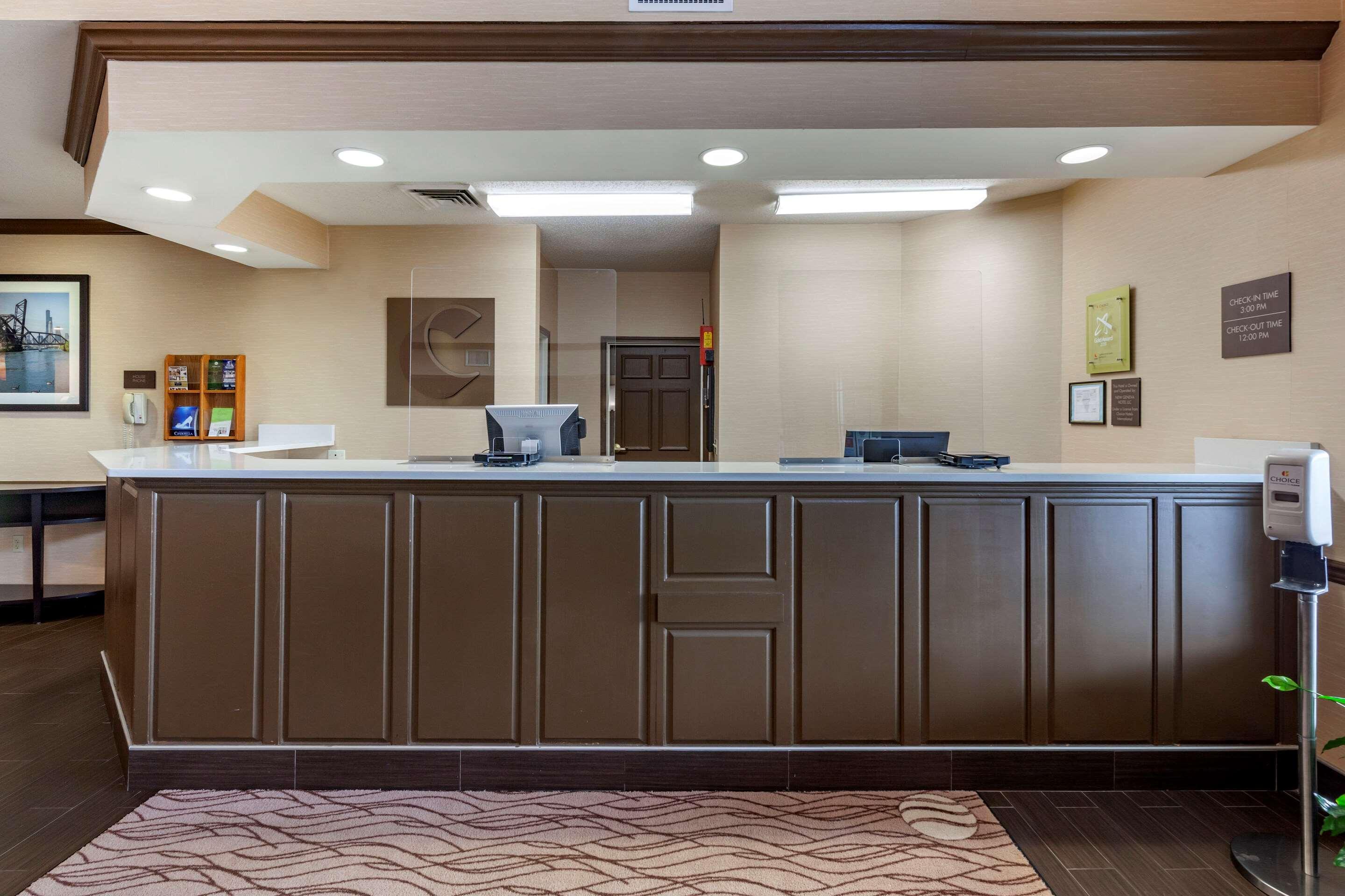 Comfort Inn & Suites Geneva- West Chicago Buitenkant foto