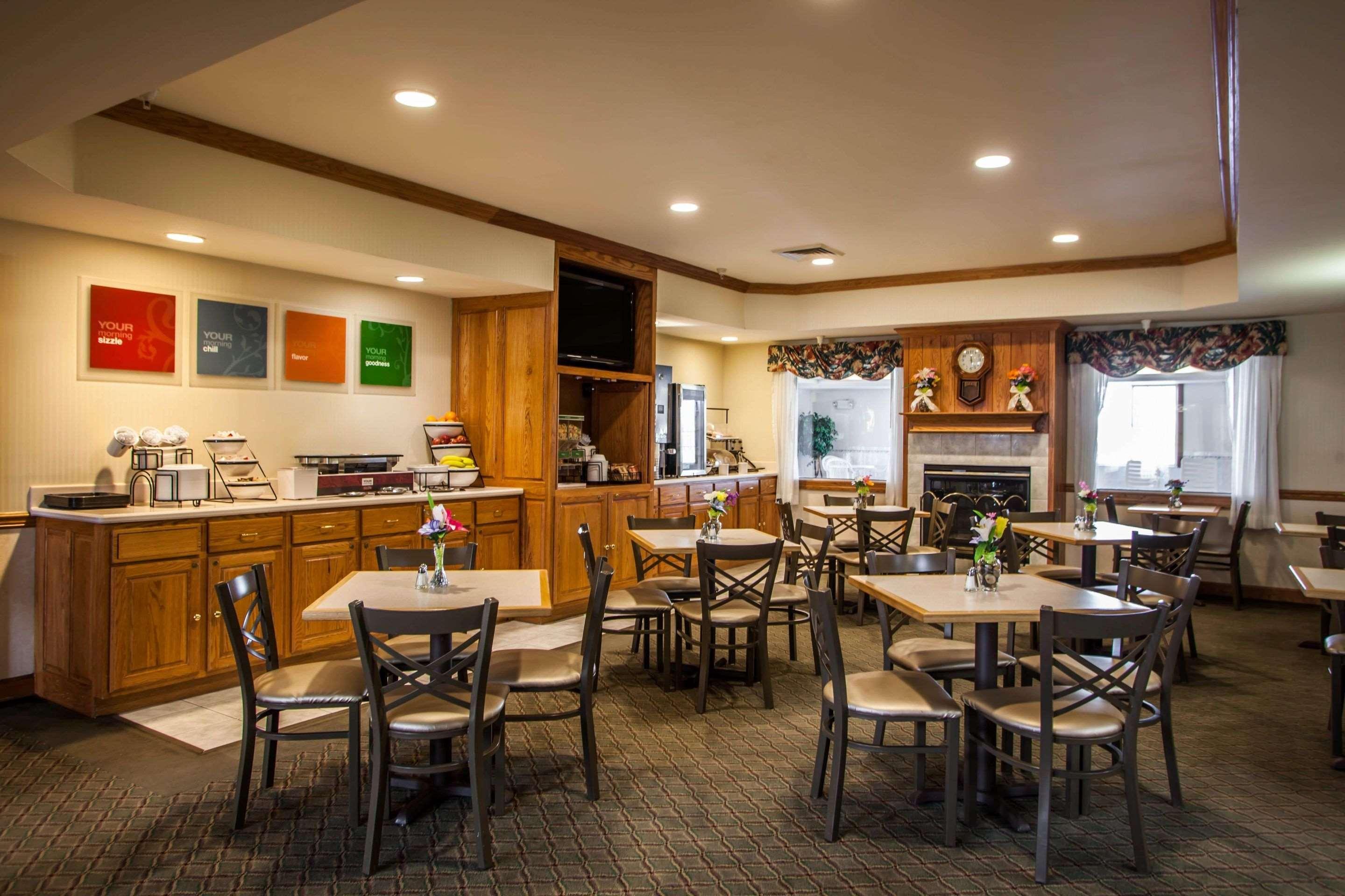 Comfort Inn & Suites Geneva- West Chicago Buitenkant foto