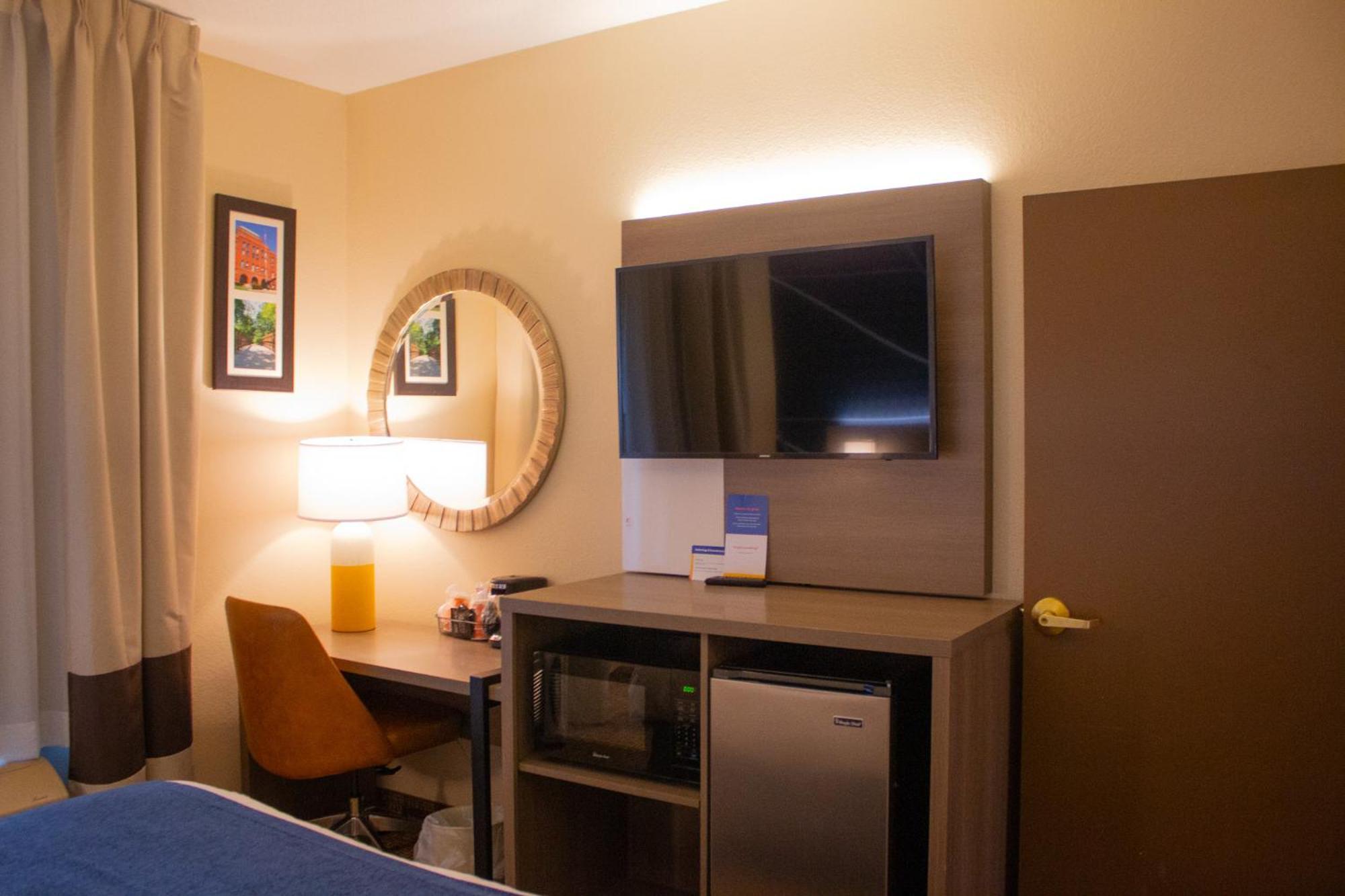Comfort Inn & Suites Geneva- West Chicago Buitenkant foto