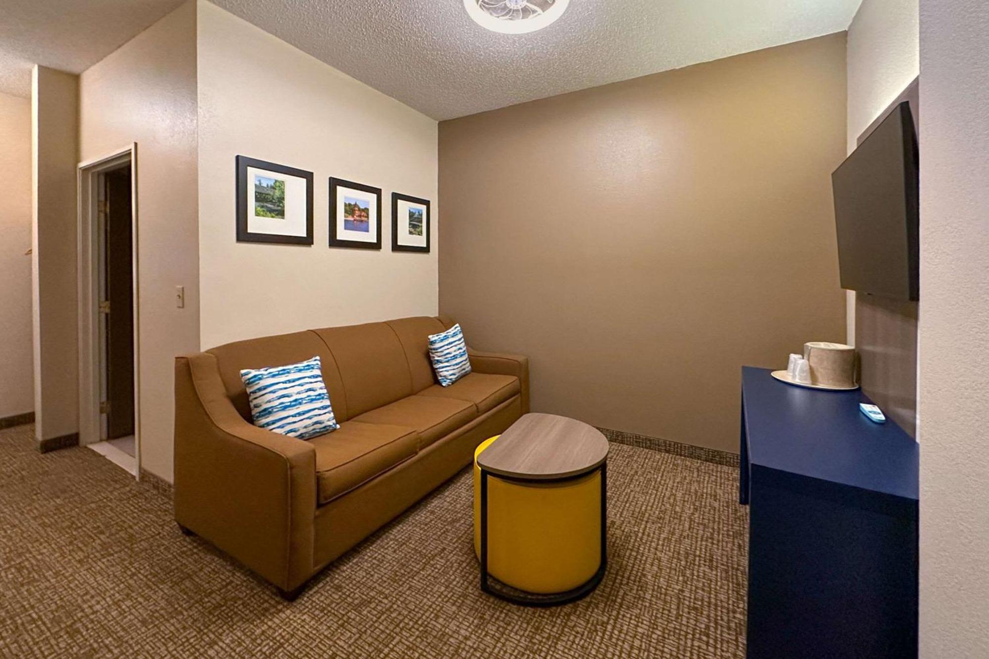 Comfort Inn & Suites Geneva- West Chicago Buitenkant foto