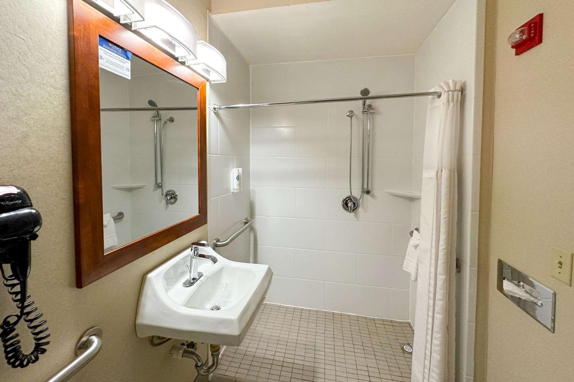 Comfort Inn & Suites Geneva- West Chicago Buitenkant foto