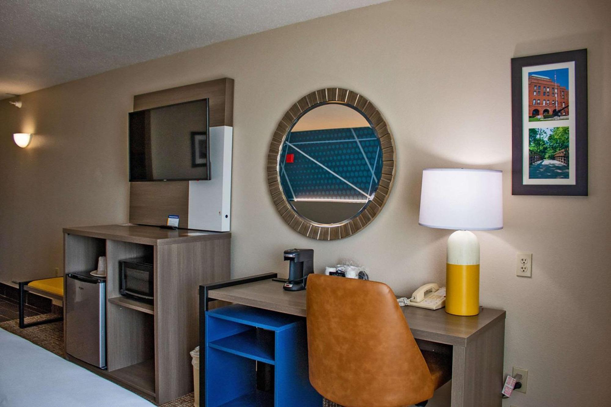Comfort Inn & Suites Geneva- West Chicago Buitenkant foto