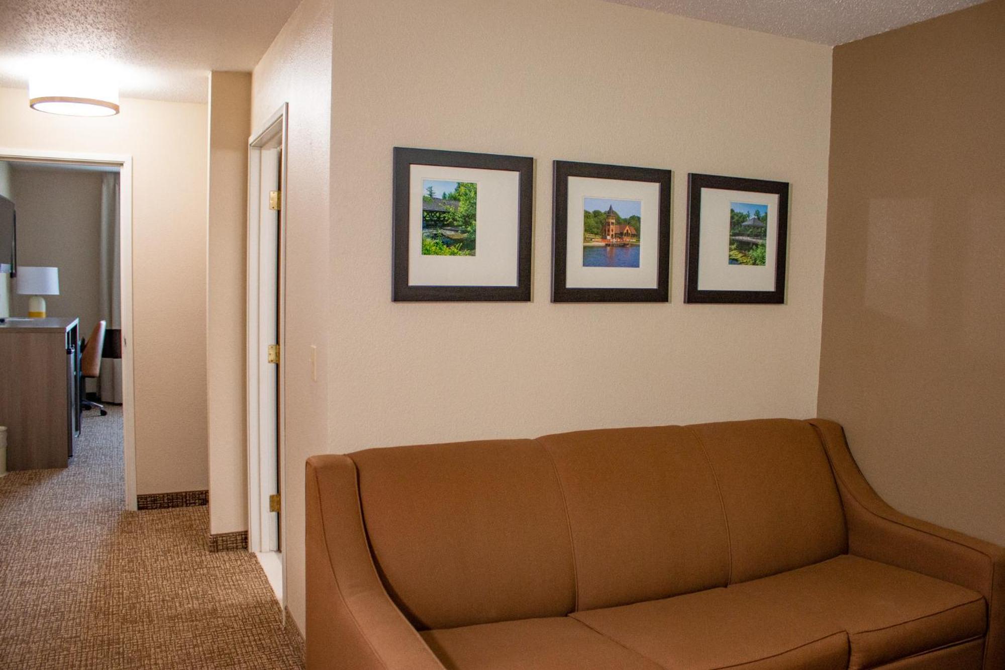 Comfort Inn & Suites Geneva- West Chicago Buitenkant foto